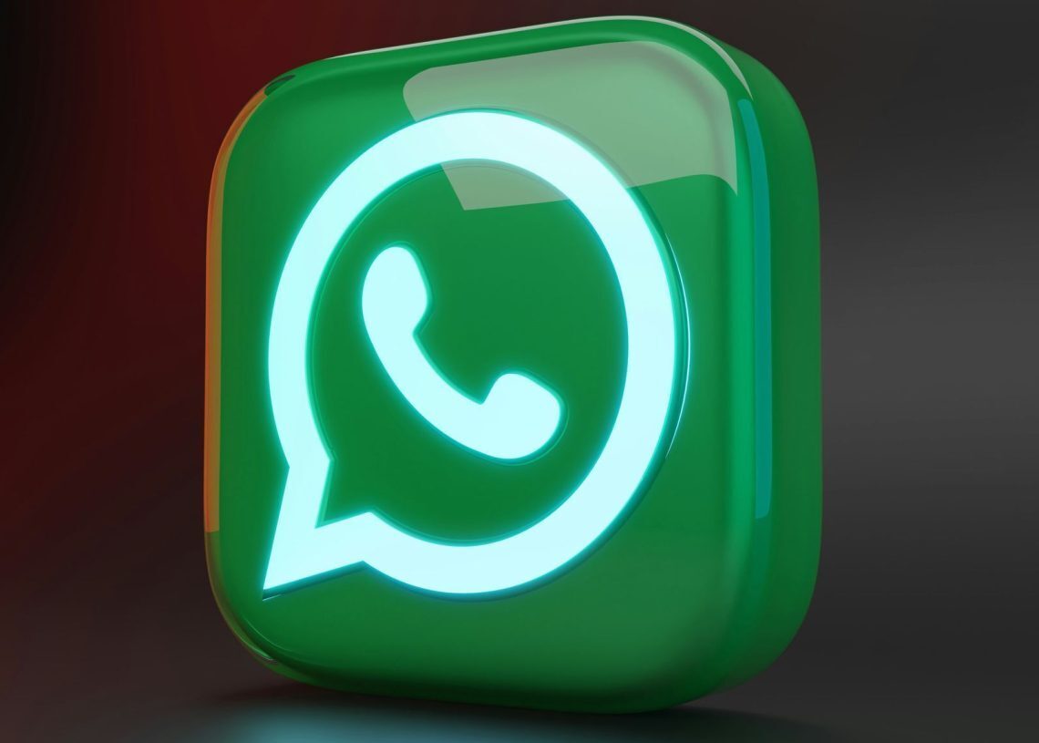 What is WhatsApp passkey feature?