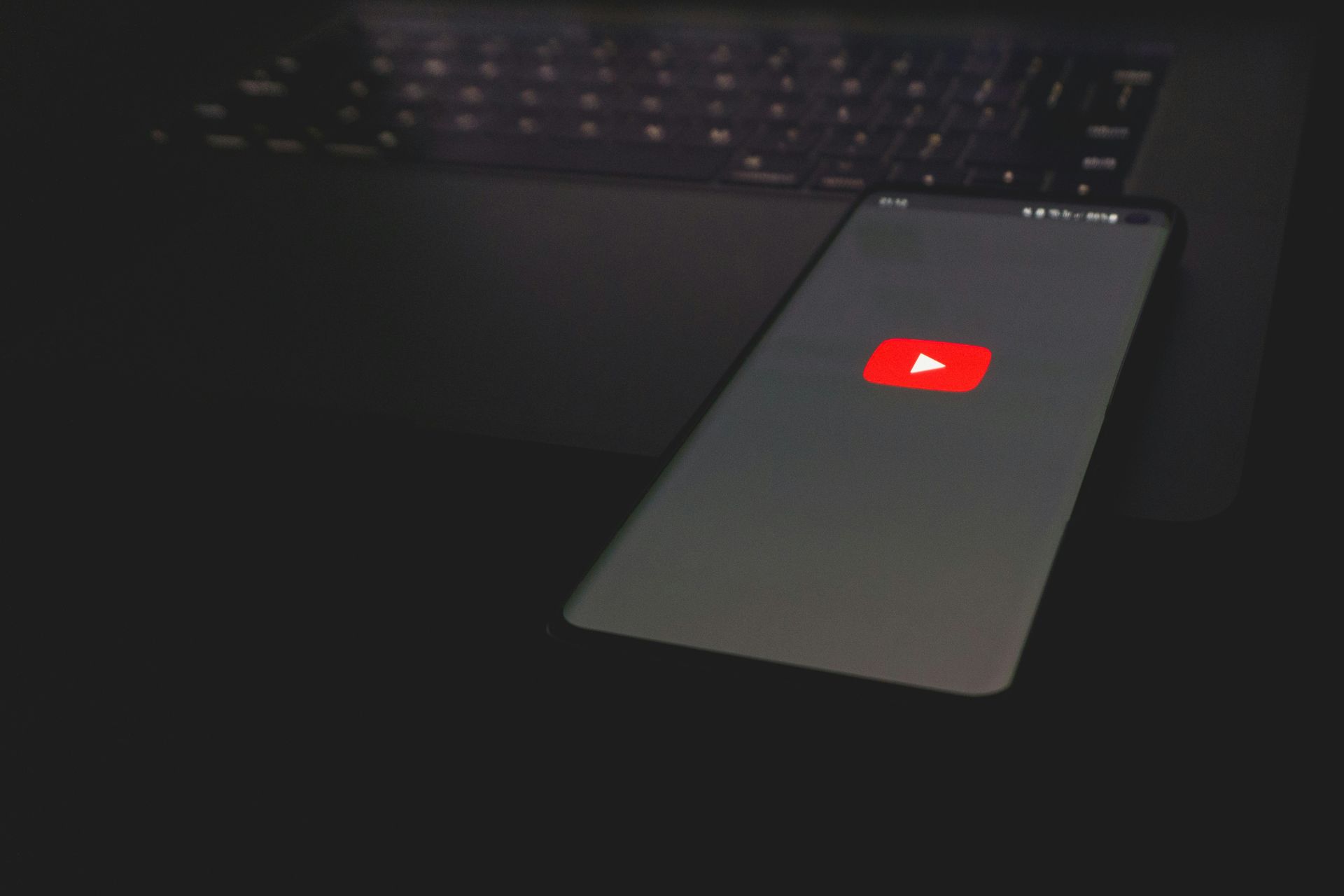 YouTube、利用規約に違反するアプリに対して宣戦布告