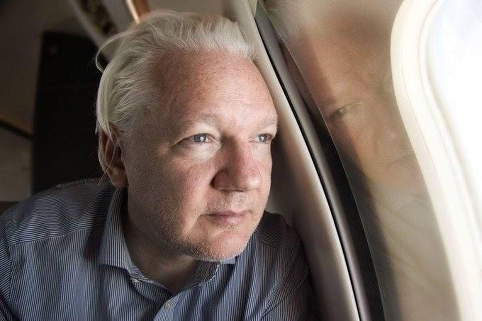 Julian Assange wychodzi na wolność po latach batalii prawnych