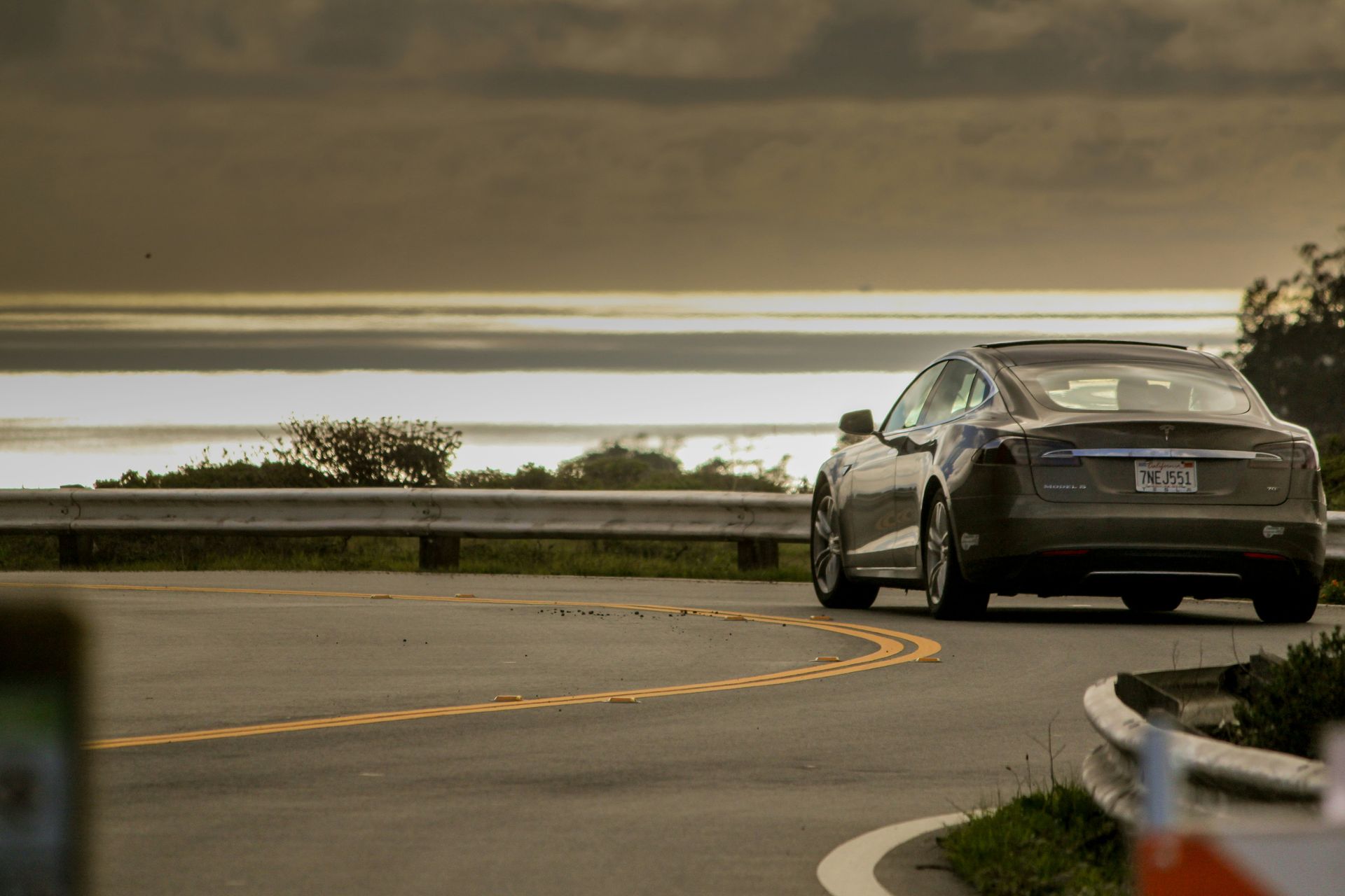 Reddit의 Tesla Model Y 2025 스파이 사진은 자동차 거대 기업의 다음 큰 움직임을 보여줍니다