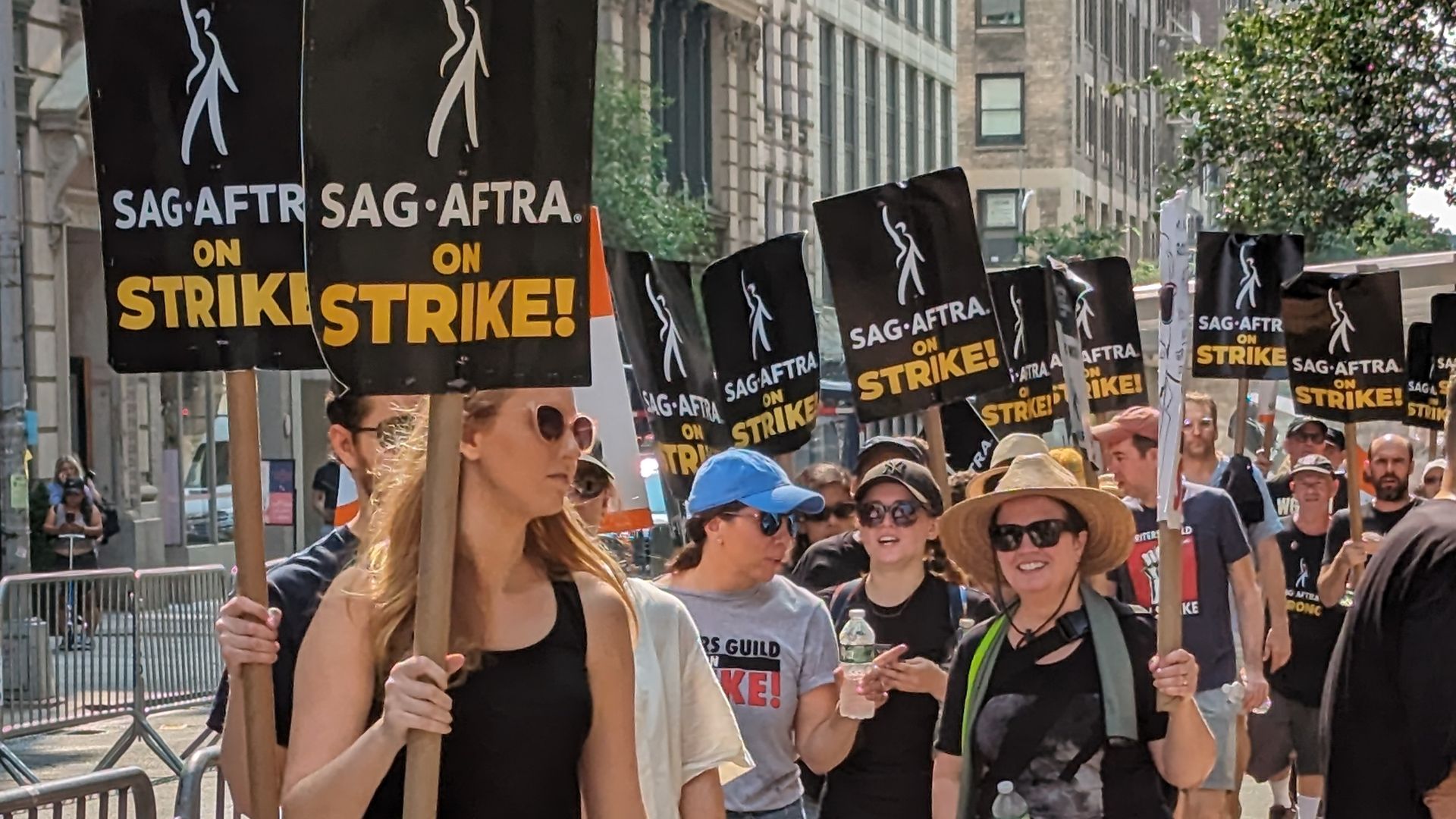 SAG-AFTRA conclut un accord pour l'octroi de licences vocales IA