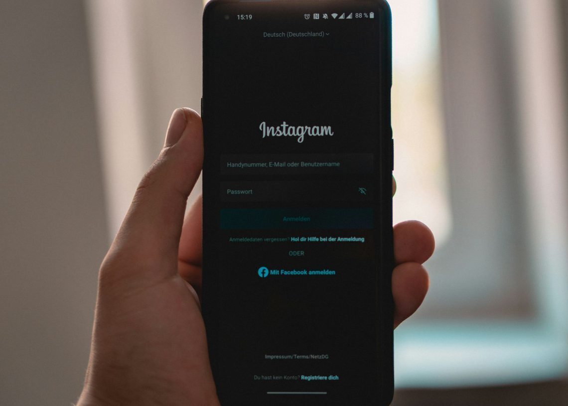 Instagram Roast AI tools are trending: ChatGPT, Monica AI, and more