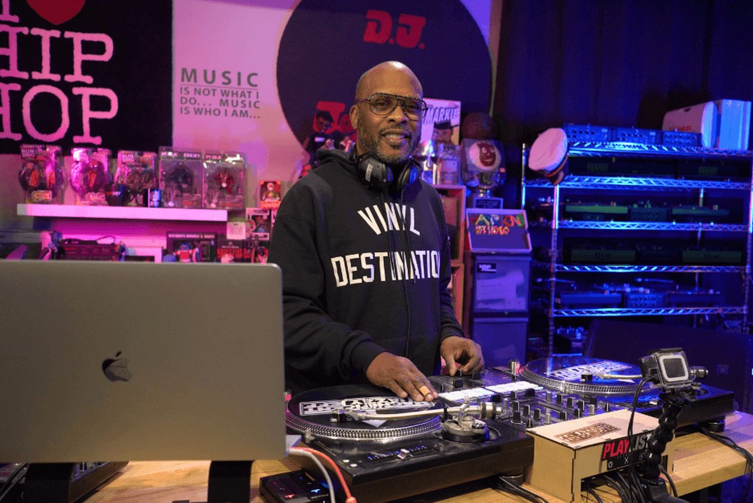 How to get Twitch DJ Badge and how to join Twitch DJ Program? TechBriefly