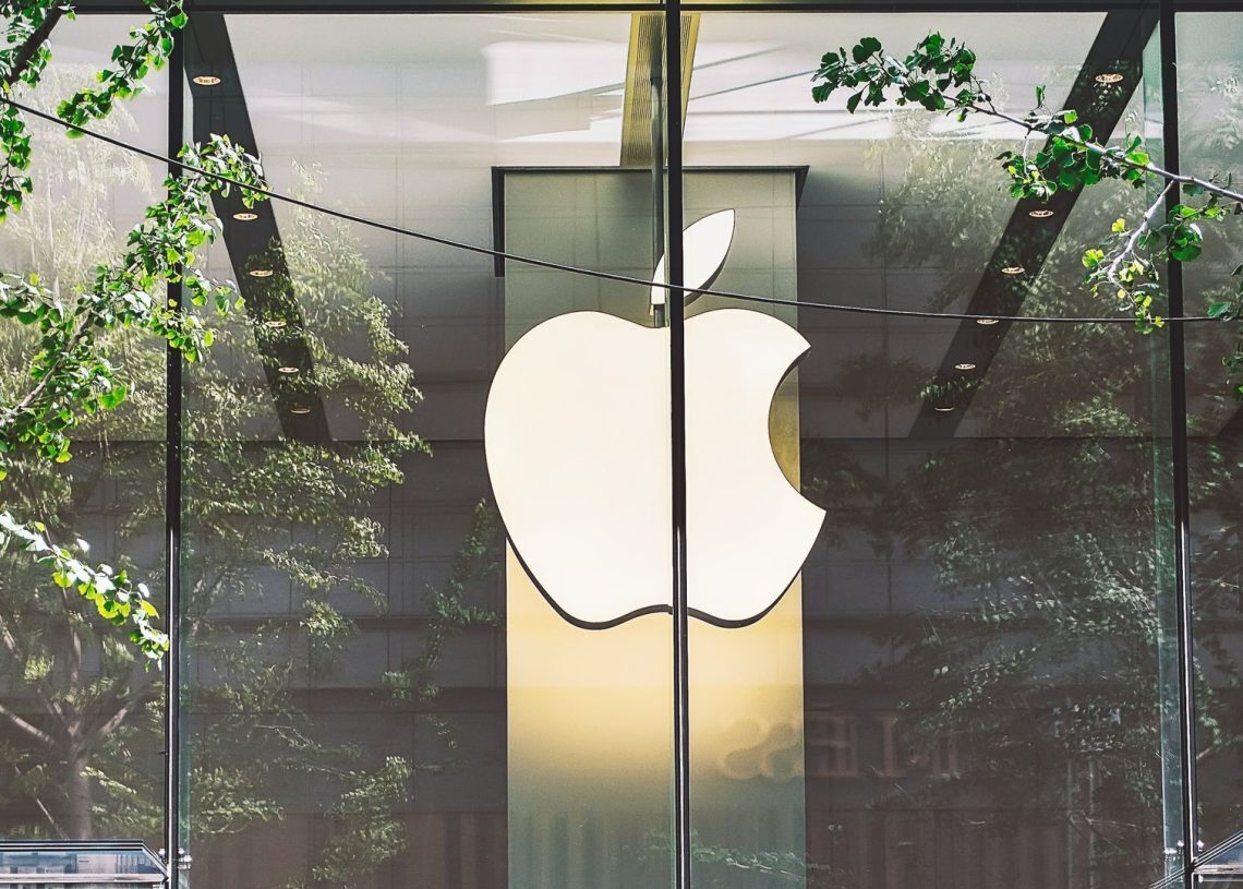 Apple's dual beta testing: iOS 18 Beta 6 and iOS 18.1 Beta 2