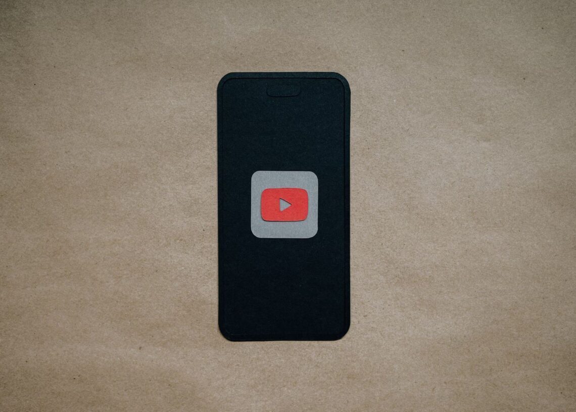 YouTube experiments with multiplayer mini-games