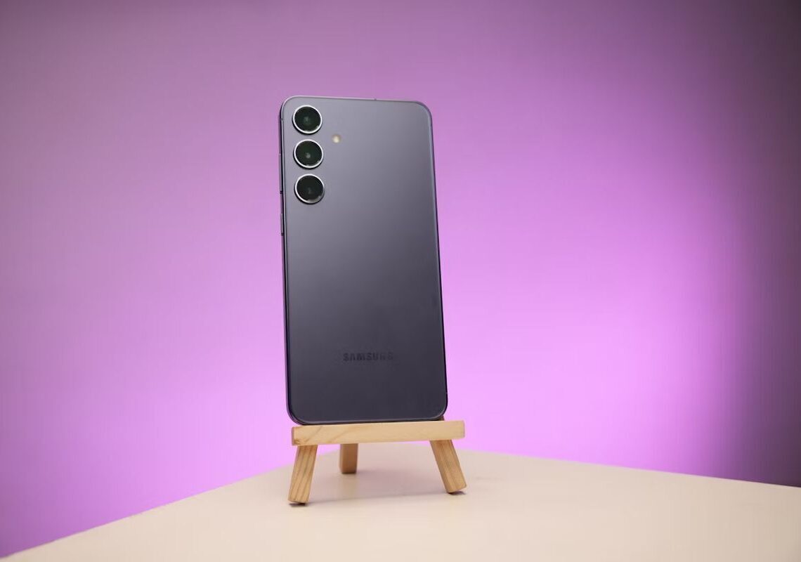 Samsung Galaxy S25 leak reveals AI features ahead of launch