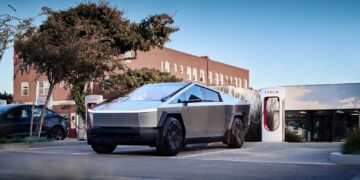 Tesla sweetens Cybertruck deal: Lifetime supercharging free for 0k model
