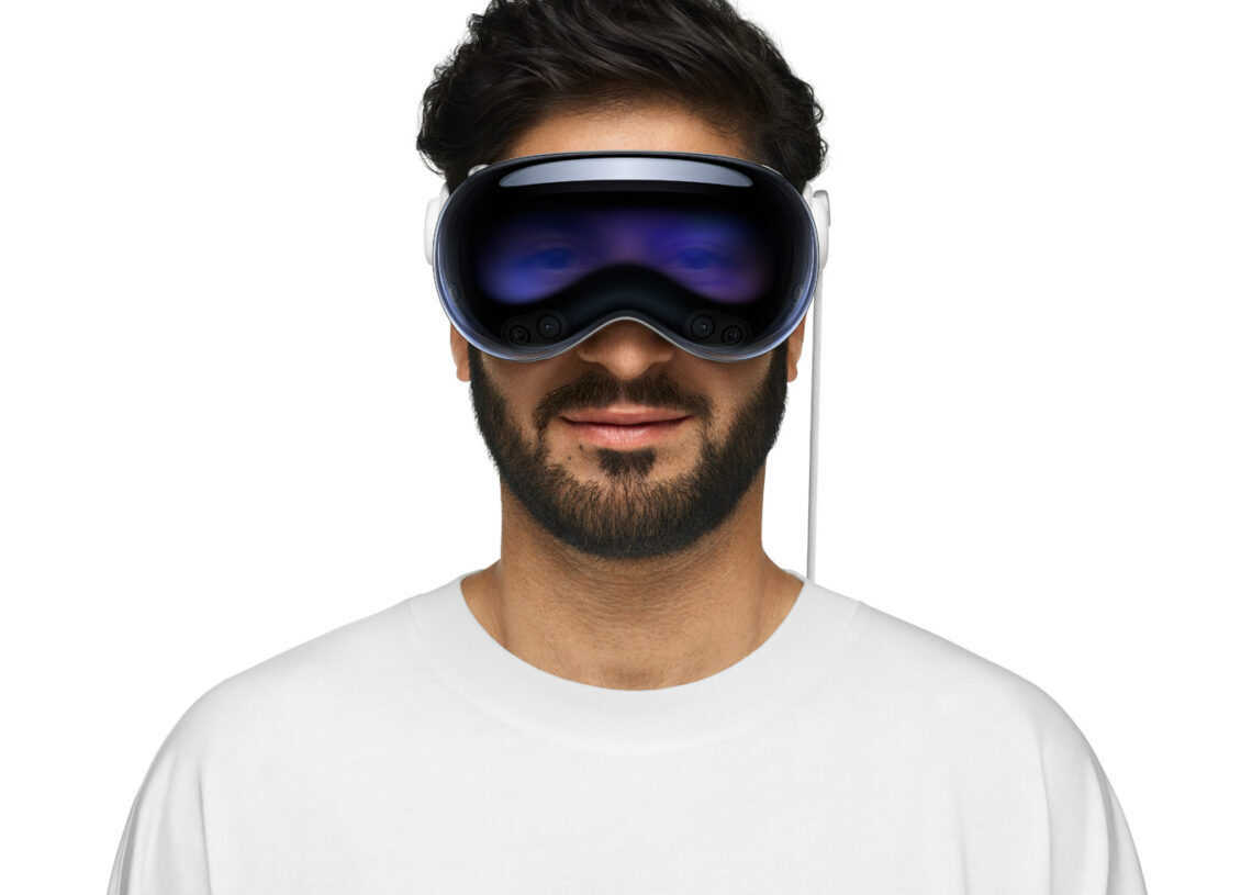 Apple Vision Pro 2: Lighter, Faster, Cheaper Headset Coming