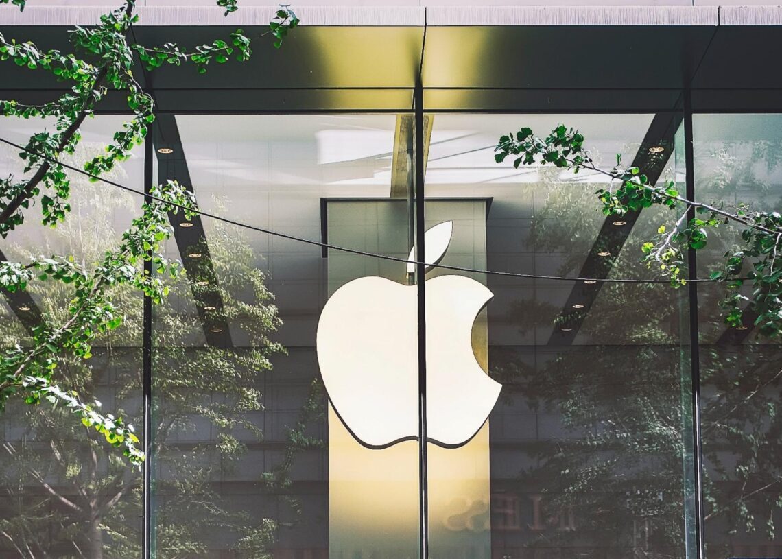 Apple Cuts Carbon Footprint 60% Since 2015