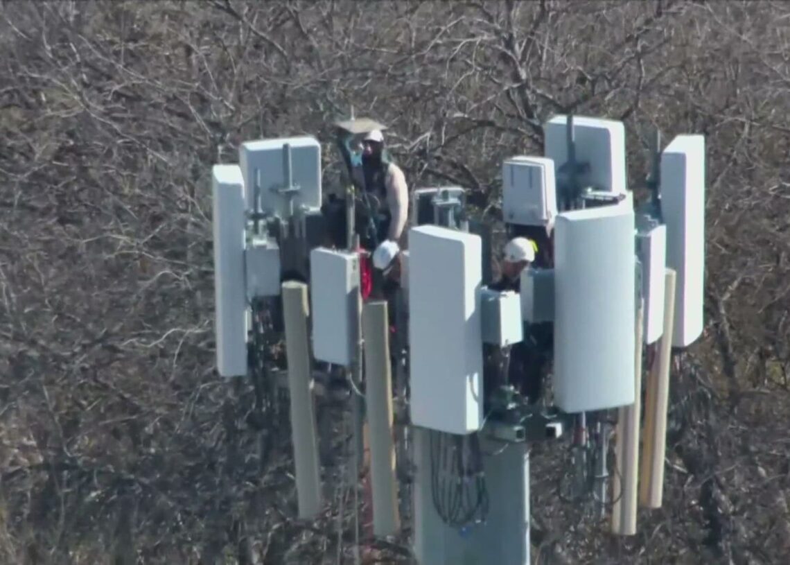 Federal judge rules police tower dumps violate Fourth Amendment
