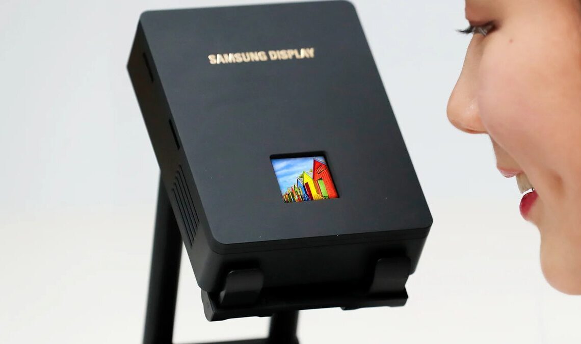 Samsung unveils bright OLEDoS panel for XR headset