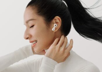 Huawei FreeBuds 6 launch in rose gold