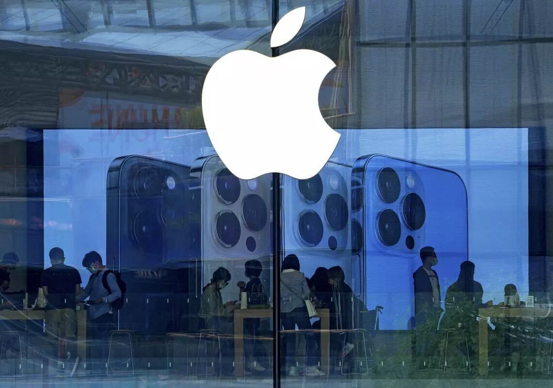 Apple must allow external app payments: Court denies stay