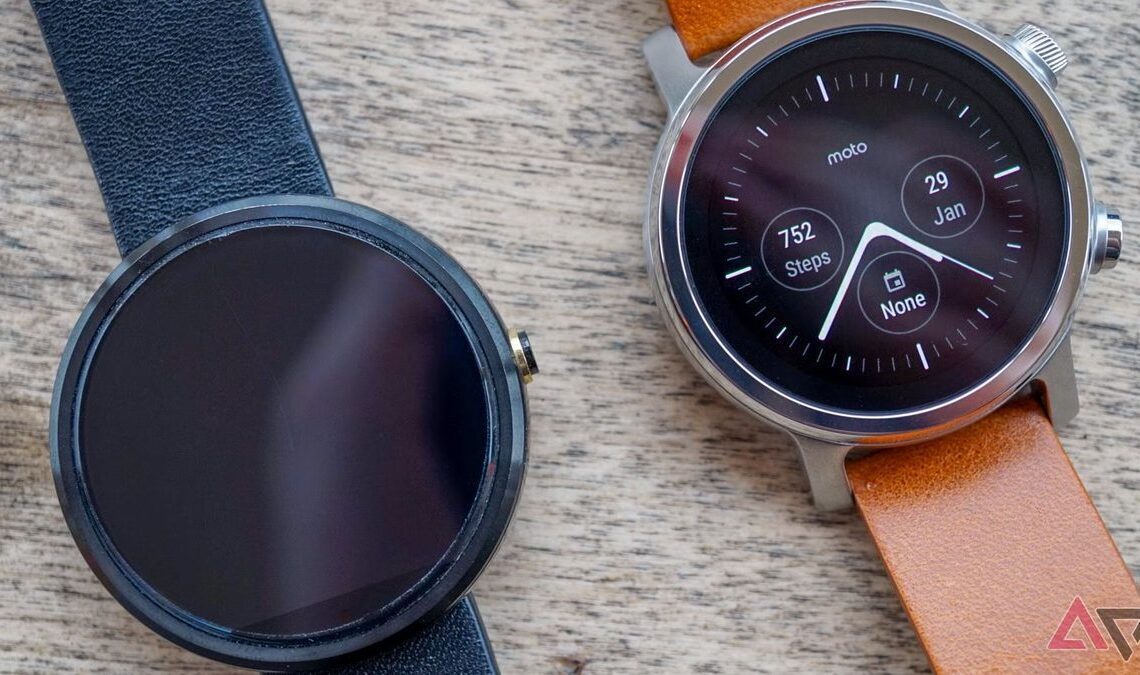 Moto 360 returns, looking… safe?