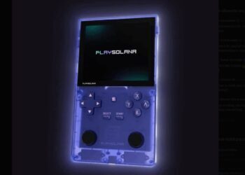 Play Solana ships Gen 1 handheld console October 6