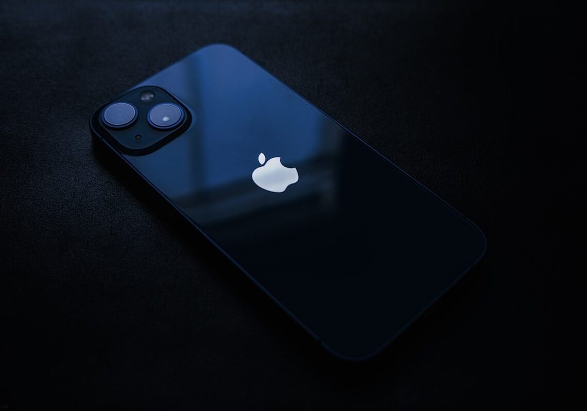 Apple foldable iPhone planned for 2026 with C2 modem