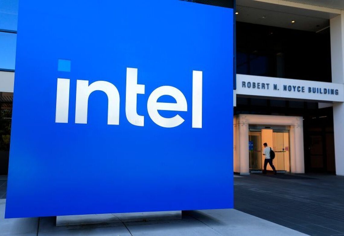 Trump administration explores Intel stake for US manufacturing