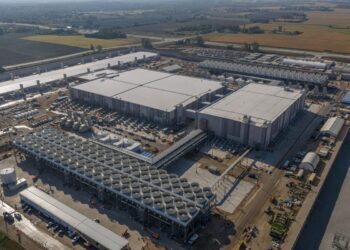 Microsoft unveils Fairwater AI data center in Wisconsin