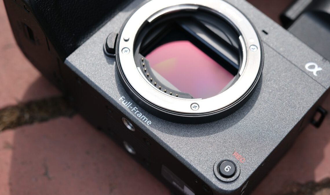 Sony IMX09E 200MP sensor detailed; Oppo Find X9 Ultra first