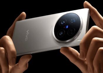 Vivo X300 Pro to feature flat display, slimmer bezels