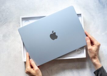 Apple marks MacBook Air (early 2015) as obsolete