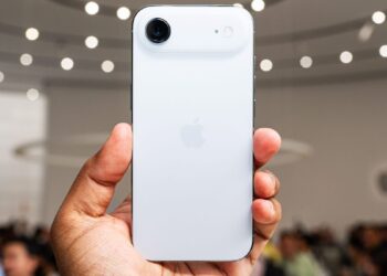 Apple adds dual capture to iPhone 17 camera app