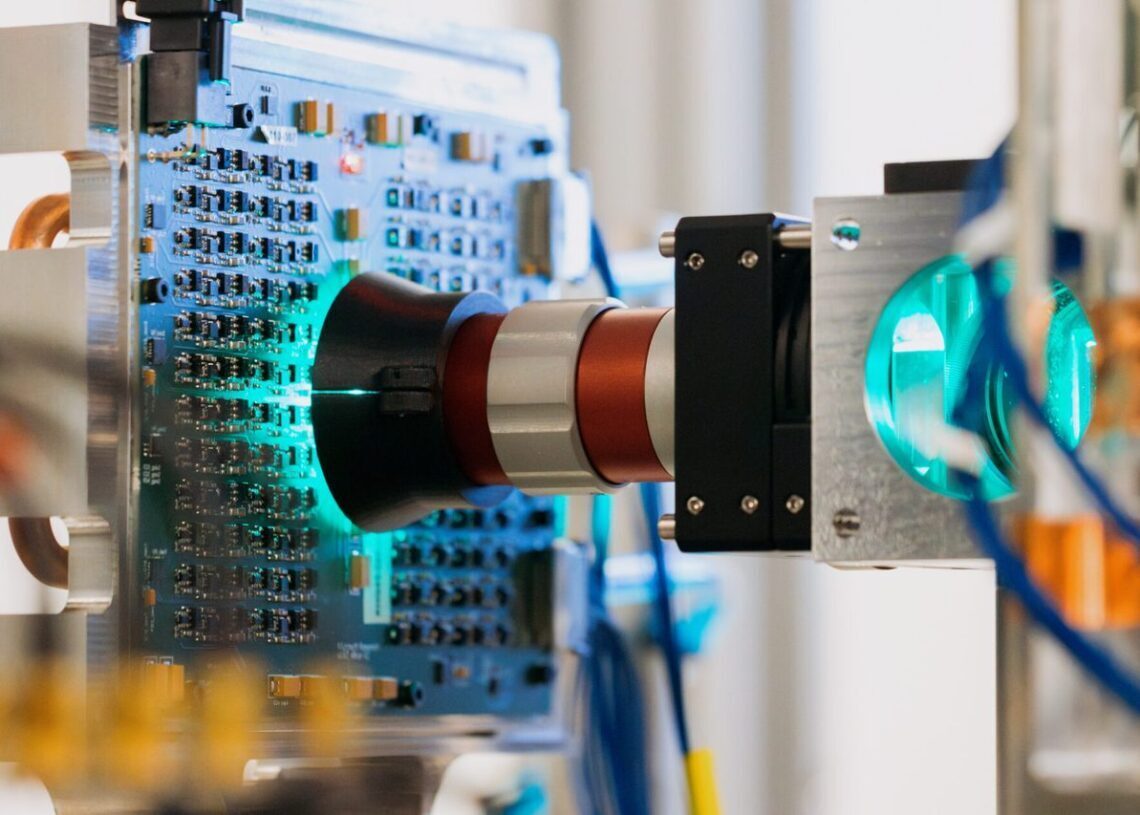 Microsoft Research unveils analog optical computer prototype