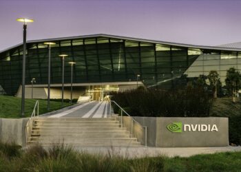 Nvidia ships DGX Spark desktop AI supercomputer