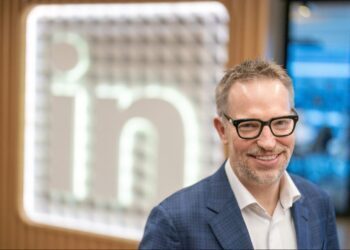 LinkedIn CEO uses Microsoft Copilot for almost every email