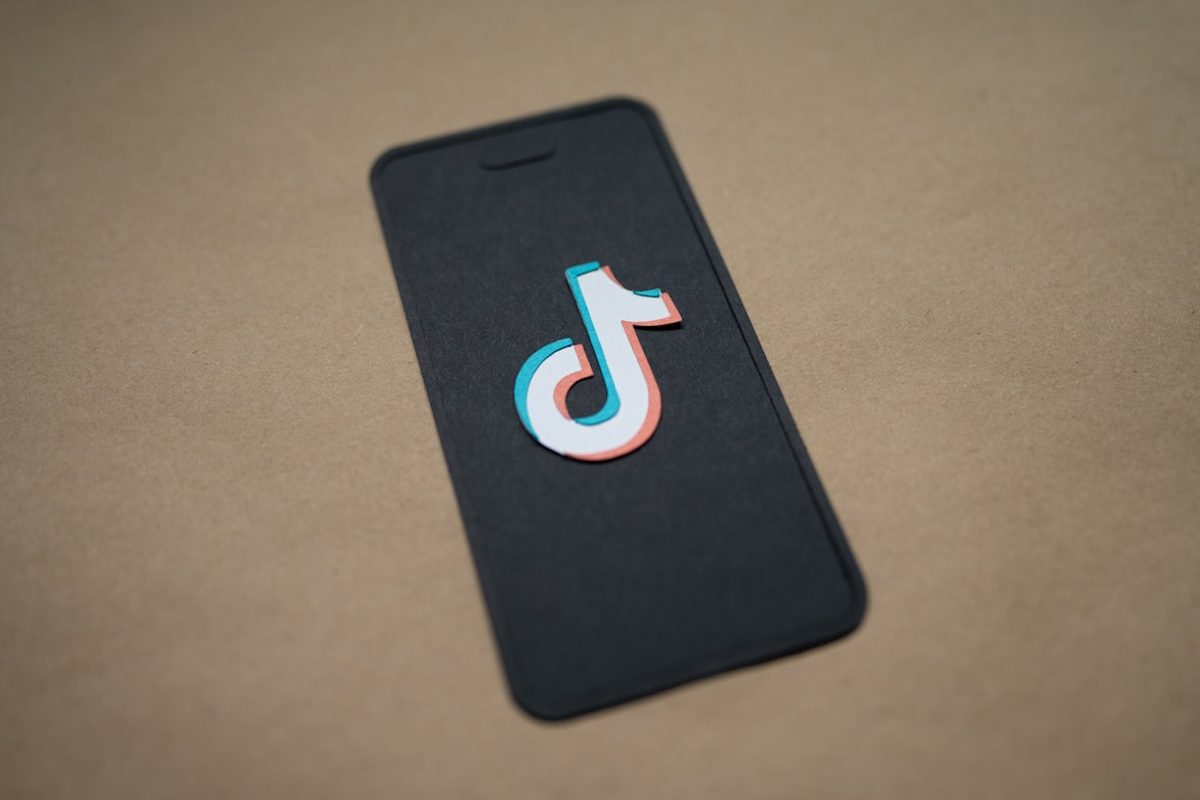 Регуляторы ЕС обвиняют TikTok в продолжающейся передаче данных в Китай