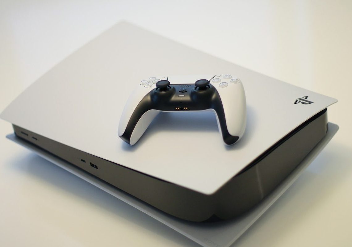Xbox, PlayStation makers consider next-gen delays