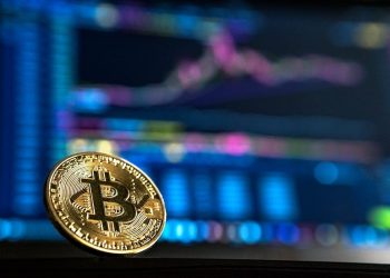 Bitcoin drops 3% to ,300 as altcoins decline