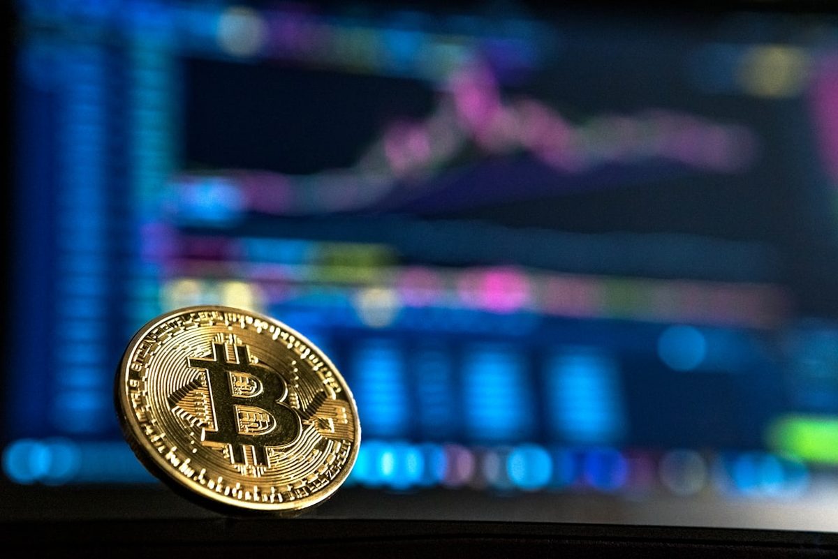 Bitcoin chute de 3% à 87 300 $ alors que les altcoins diminuent Bitcoin chute de 3% à 87 300 $ alors que les altcoins diminuent
