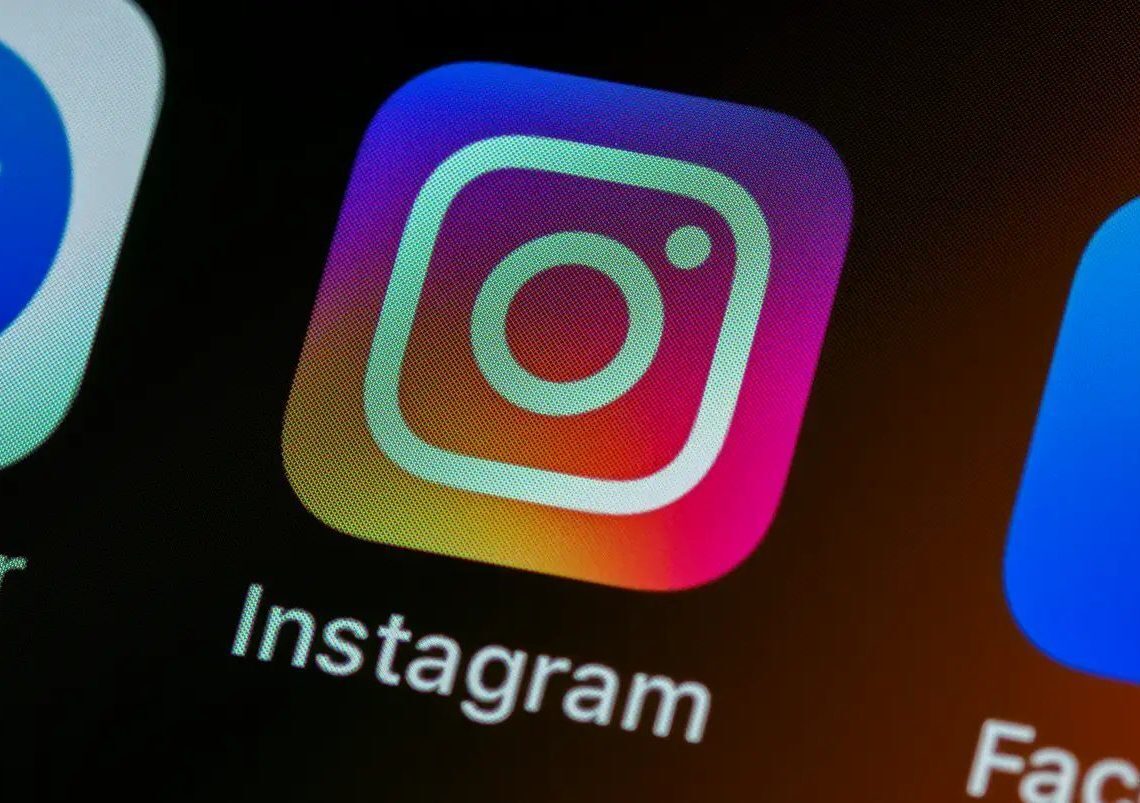 Instagram fixes password reset email issue