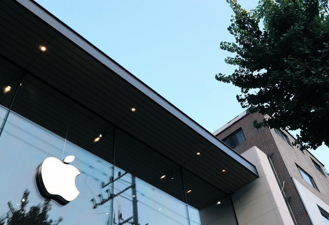 Apple targets 20M AI pin units by 2027 battles OpenAI hardware