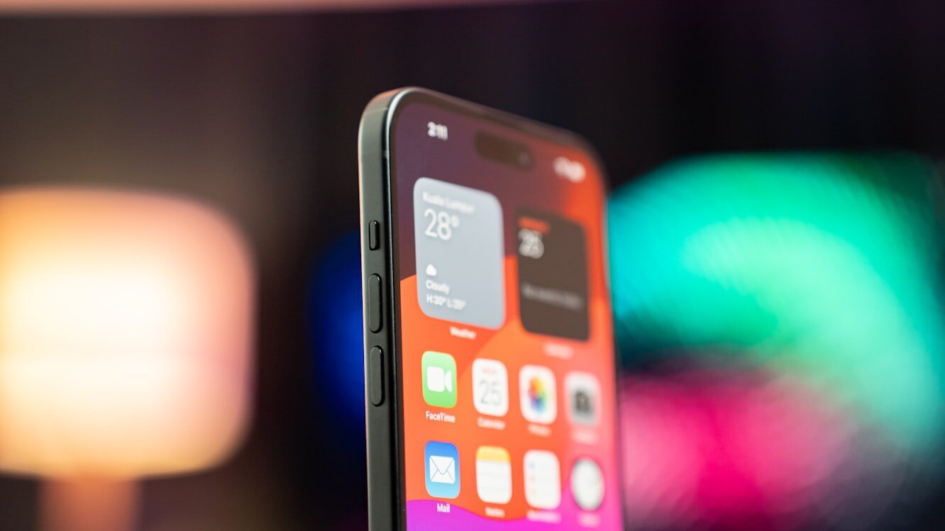 iOS 27 brings Siri AI, 5G satellite to iPhone 18 Pro