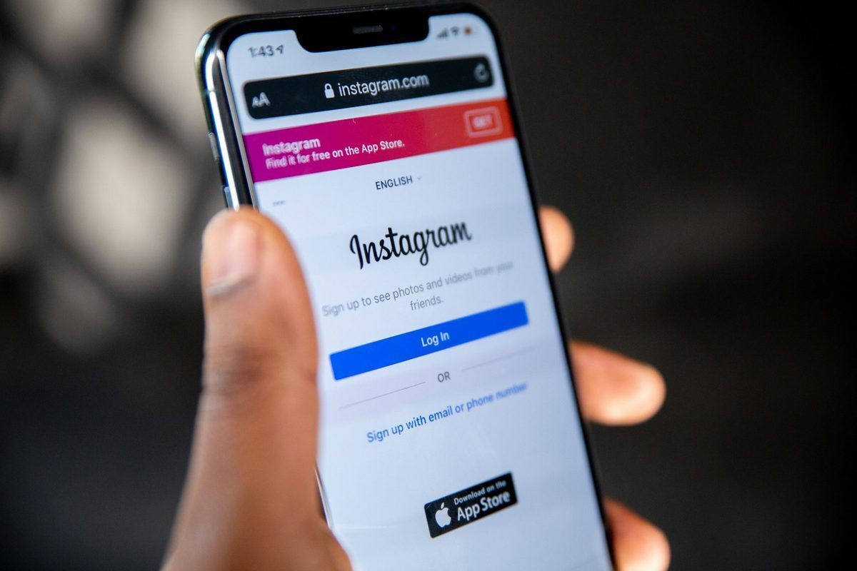 Instagram develops Close Friends list removal