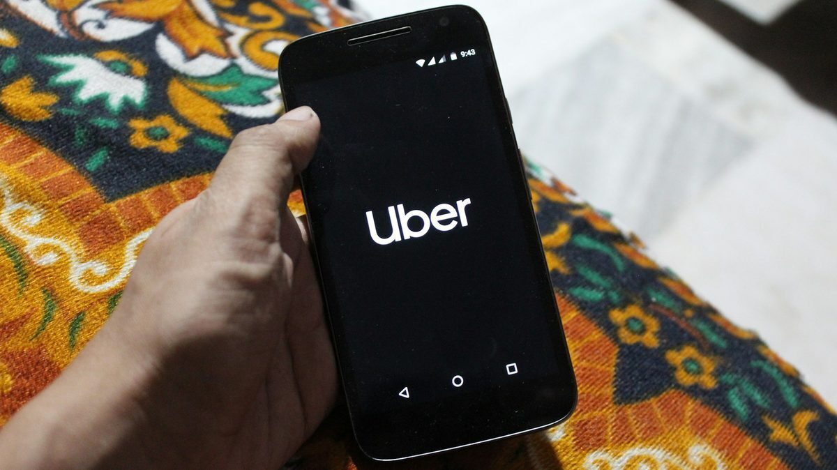 Uber to expand food delivery to 7 European markets, $1 billion bookings target