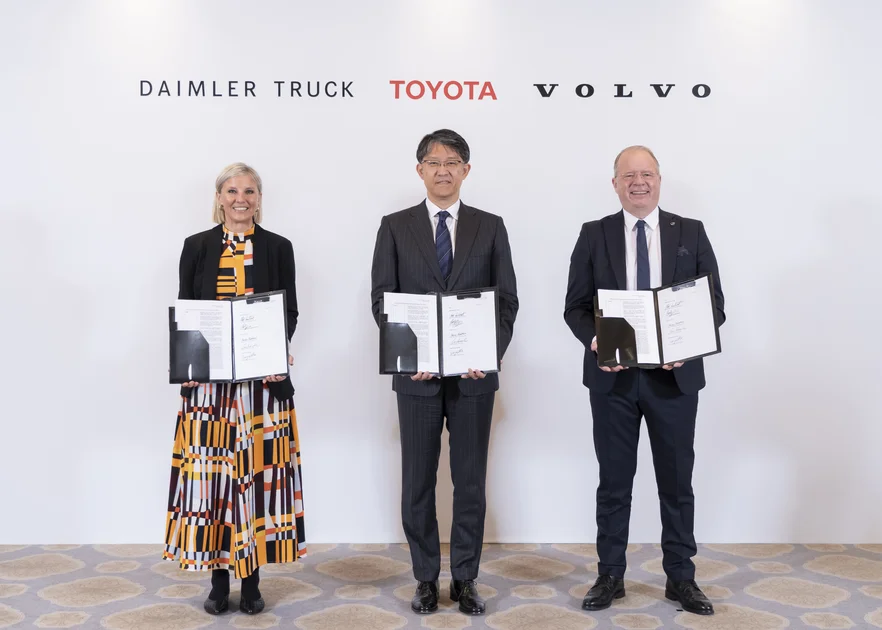 Toyota partners with Daimler and Volvo on hydrogen fuel cells