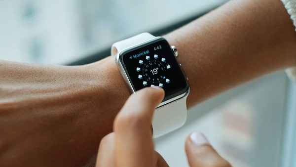 Apple activates Siri AI on Apple Watch in watchOS 27 beta 3
